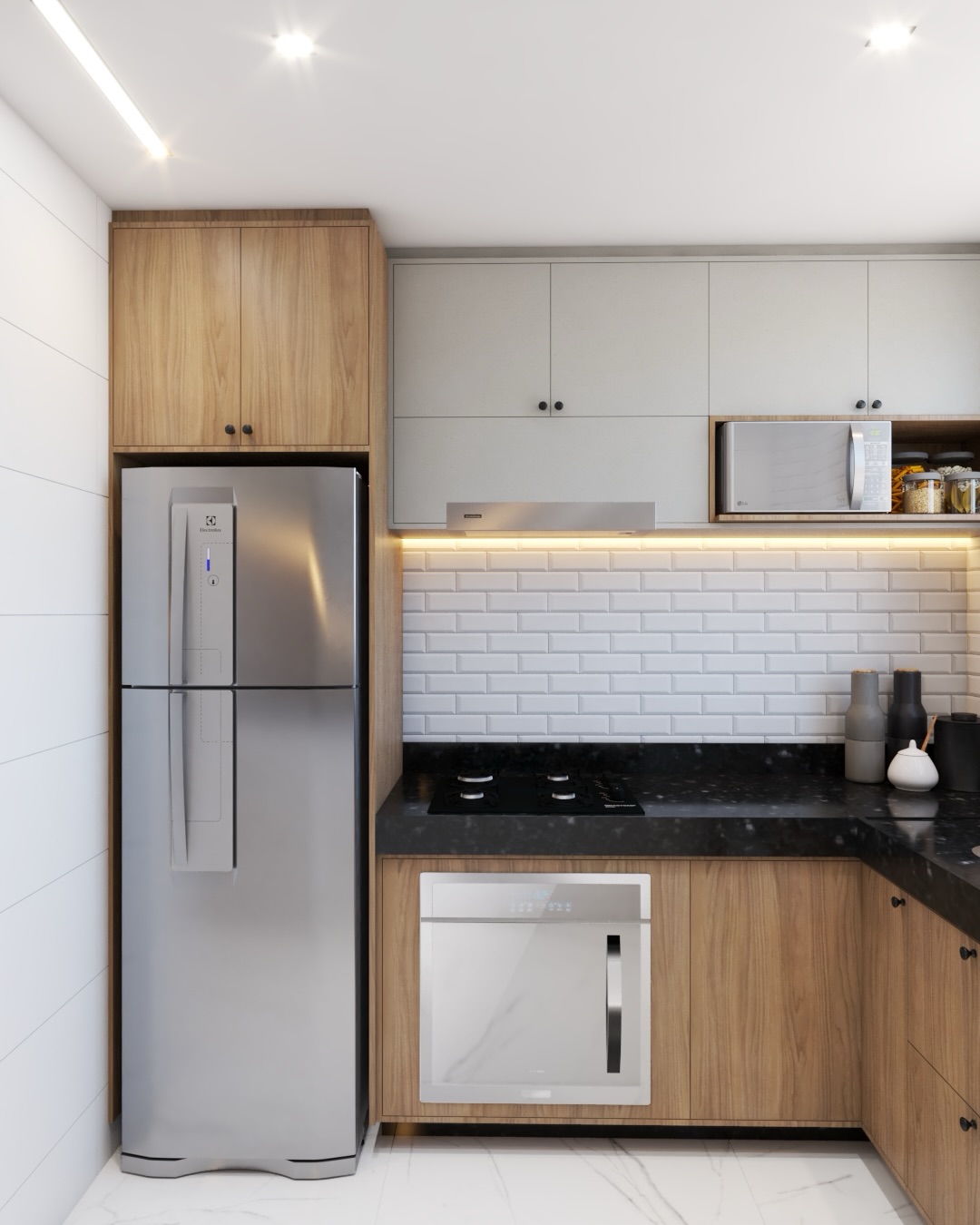 Painel da cocção com cooktop, forno e geladeira em nicho de madeira
